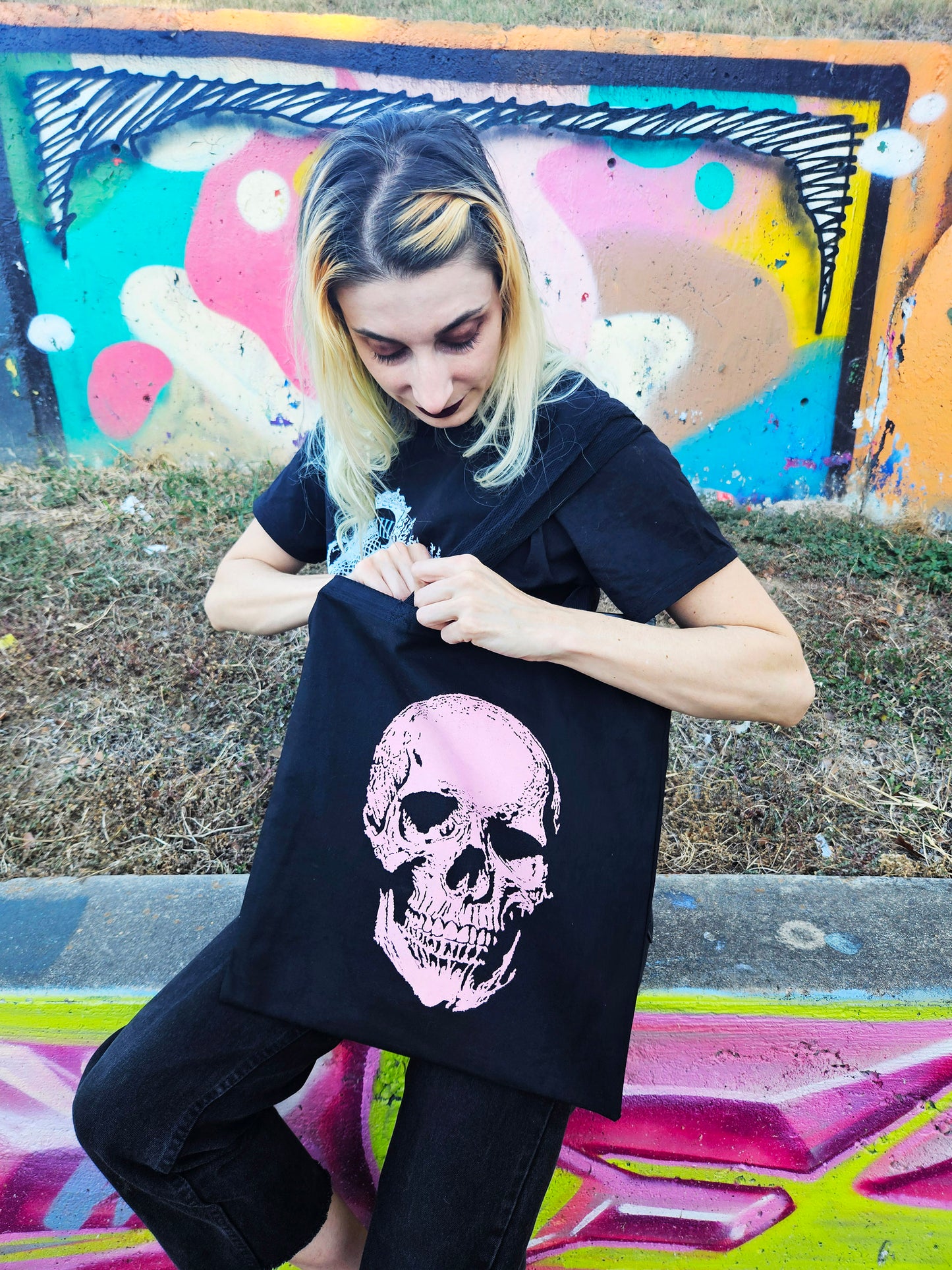 Bubble Gum Skull Tote Bag Black