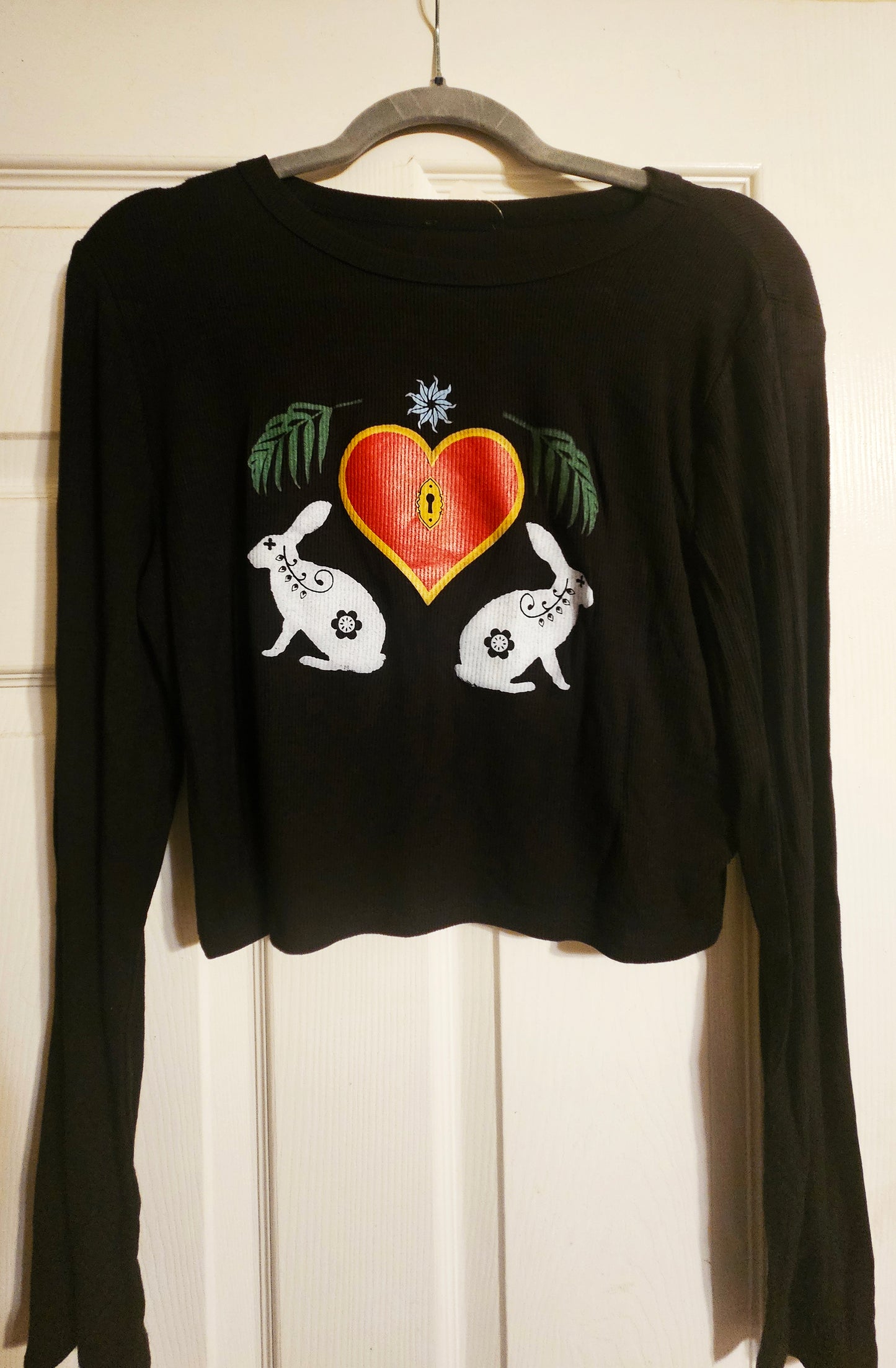 A Locked Heart - Crop -Long Sleevee - Black