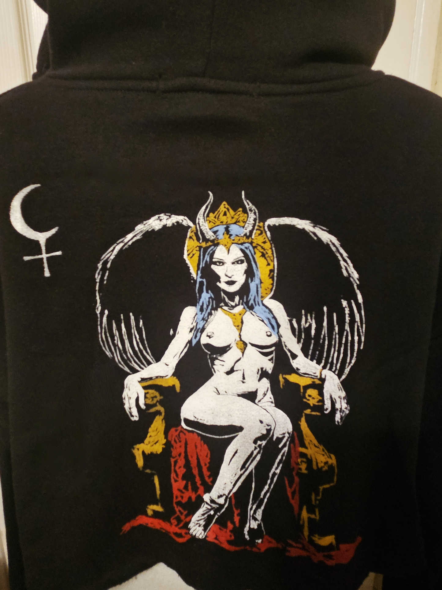 Lilith - Crop Hoodie - Black Long Sleeve